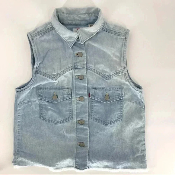 Levi’s sleeveless lightweight chambray Maddie vest - Picture 4 of 12